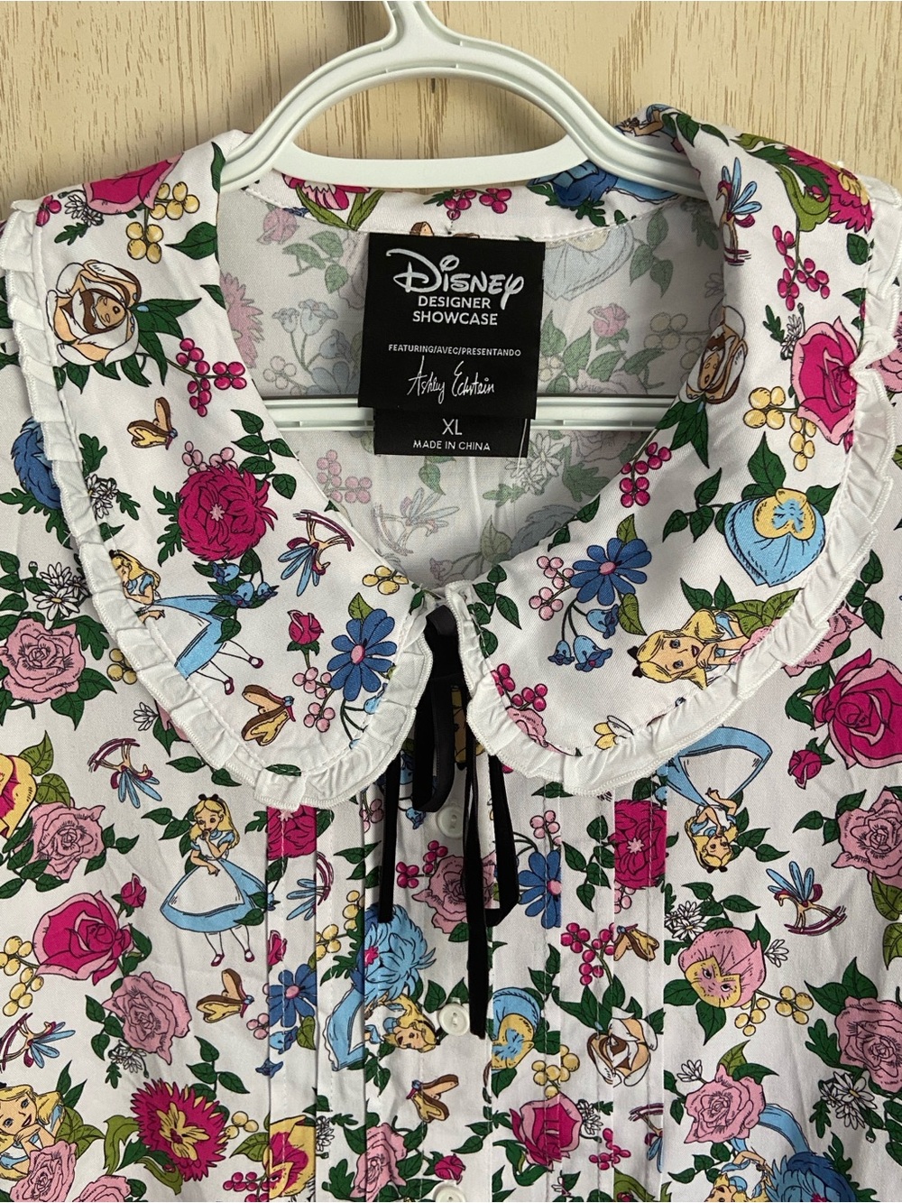 Ashley Eckstein Designer Showcase Disney Epcot Alice In Wonderland Blouse Sz XL - Picture 2 of 7